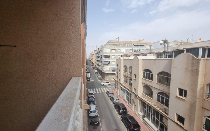 Herverkoop - Apartamento -
Torrevieja - Centro