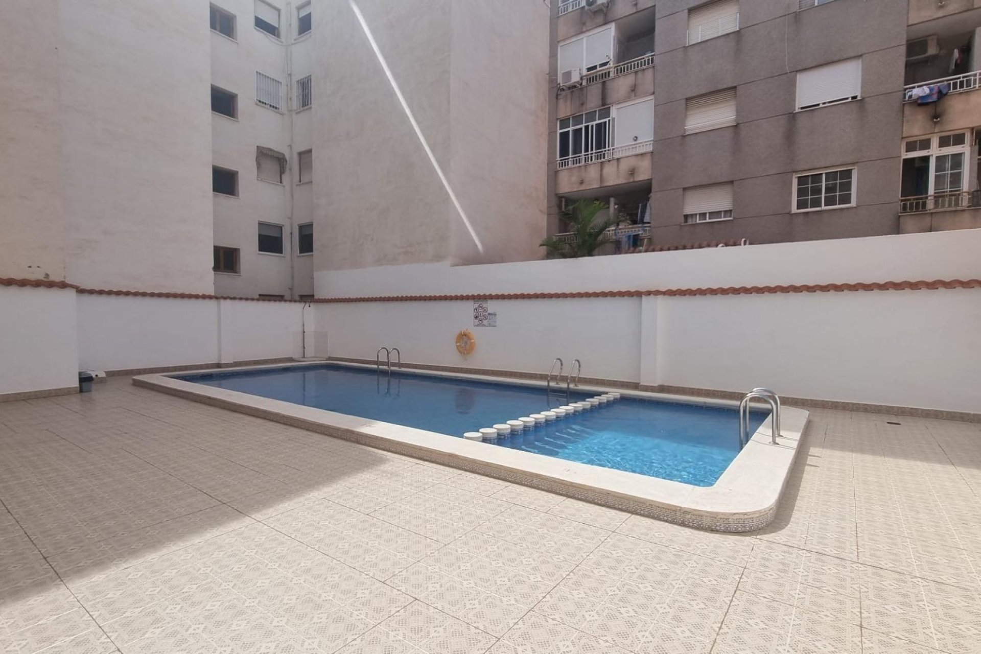 Herverkoop - Apartamento -
Torrevieja - Centro