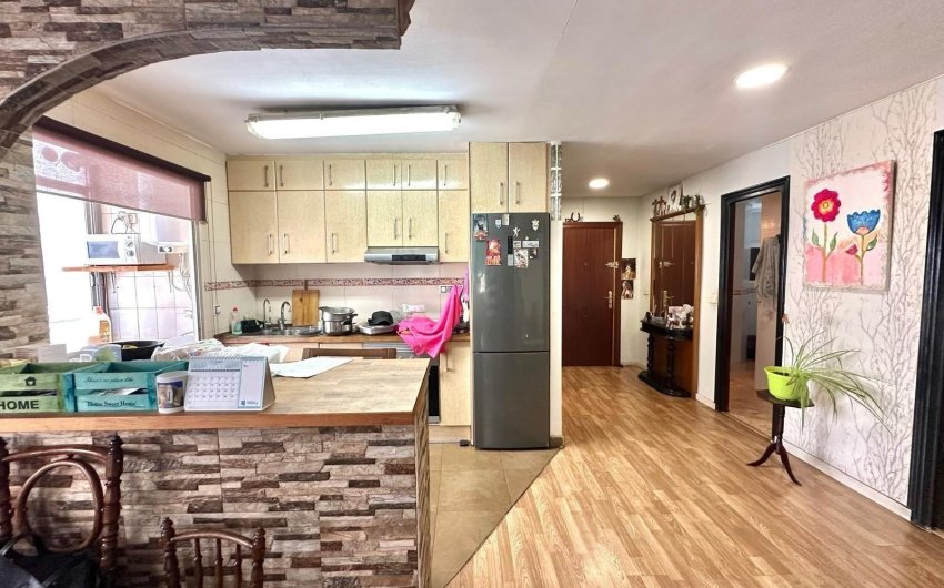 Herverkoop - Apartamento -
Torrevieja - Centro