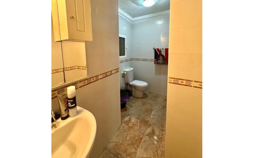 Herverkoop - Apartamento -
Torrevieja - Centro