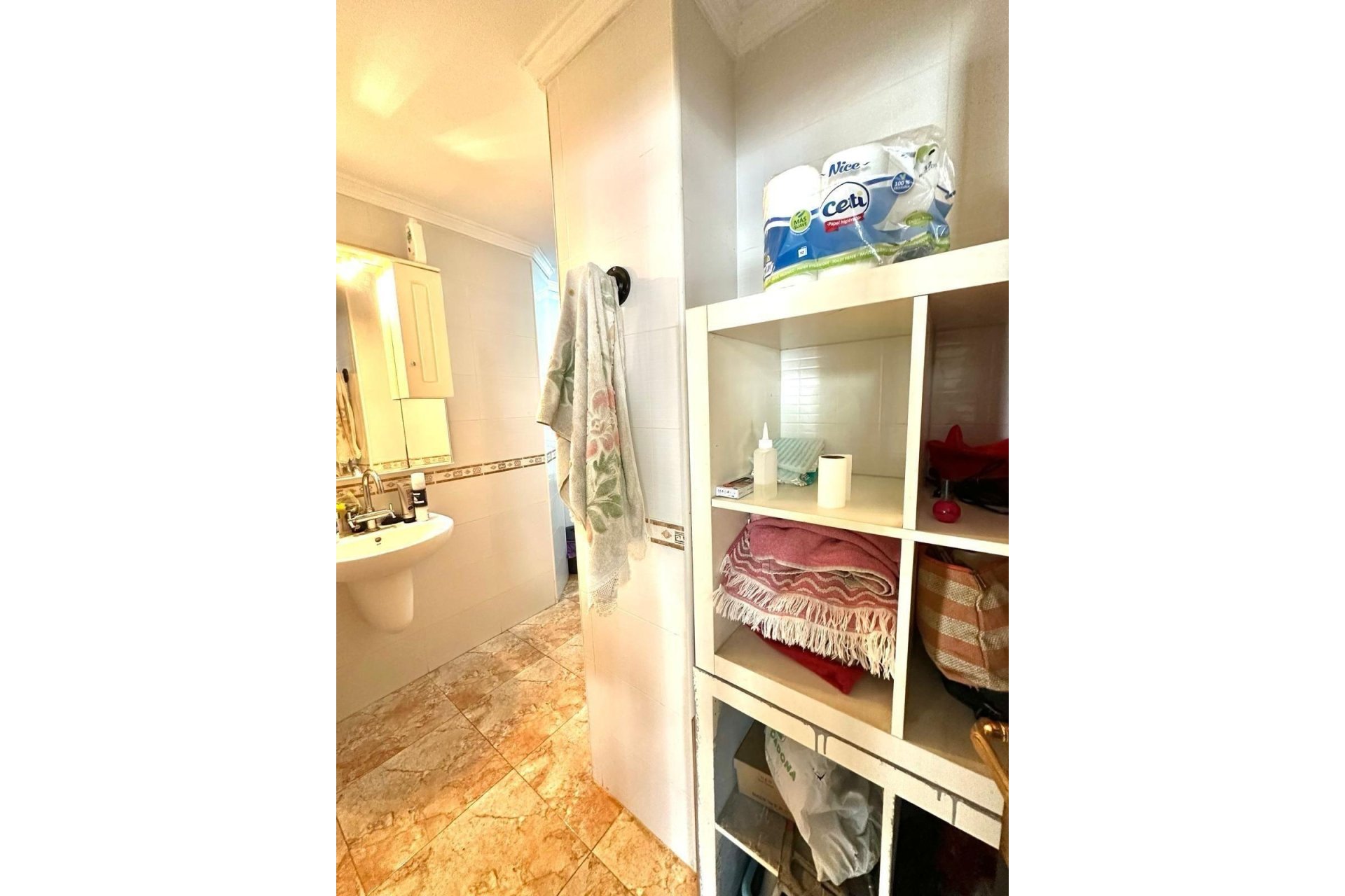 Herverkoop - Apartamento -
Torrevieja - Centro