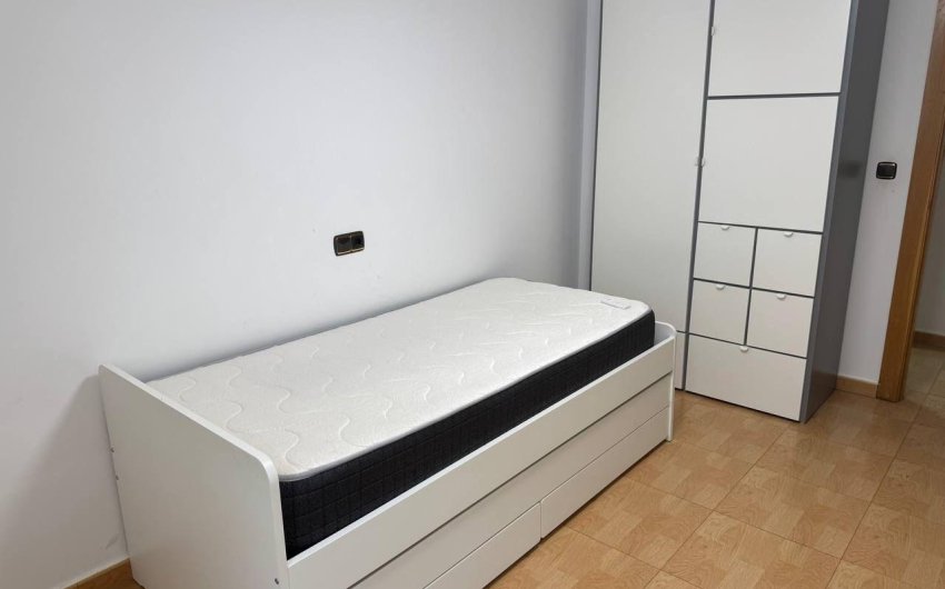 Herverkoop - Apartamento -
Torrevieja - Centro