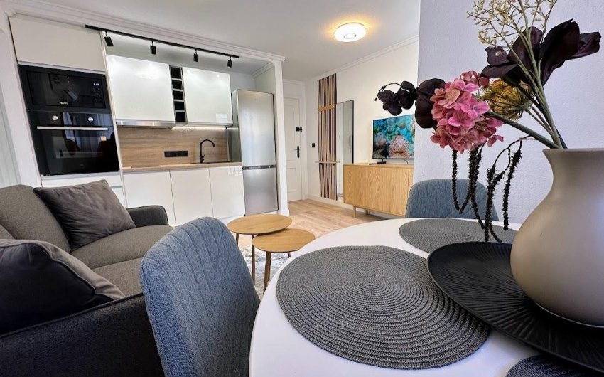 Herverkoop - Apartamento -
Torrevieja - Centro