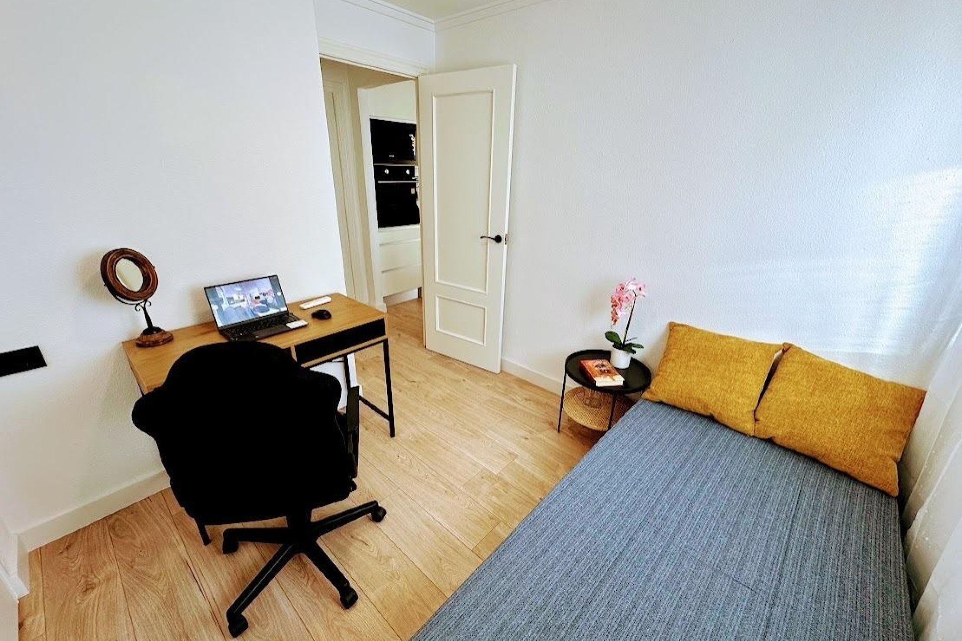 Herverkoop - Apartamento -
Torrevieja - Centro