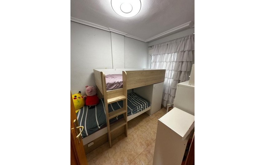 Herverkoop - Apartamento -
Torrevieja - Centro