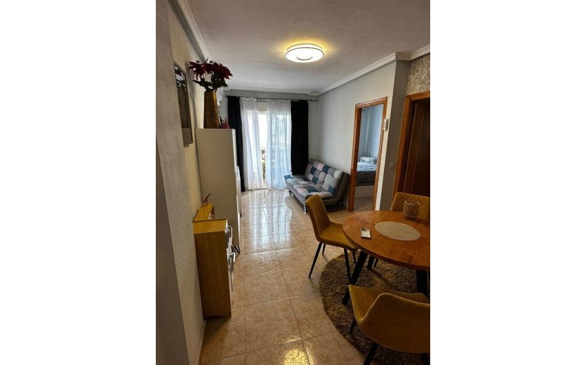 Herverkoop - Apartamento -
Torrevieja - Centro