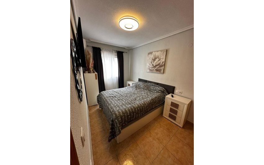 Herverkoop - Apartamento -
Torrevieja - Centro