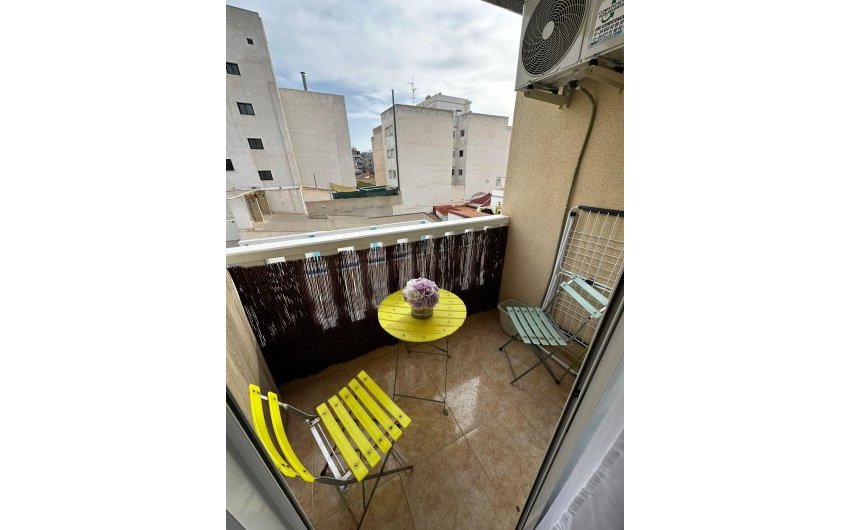 Herverkoop - Apartamento -
Torrevieja - Centro