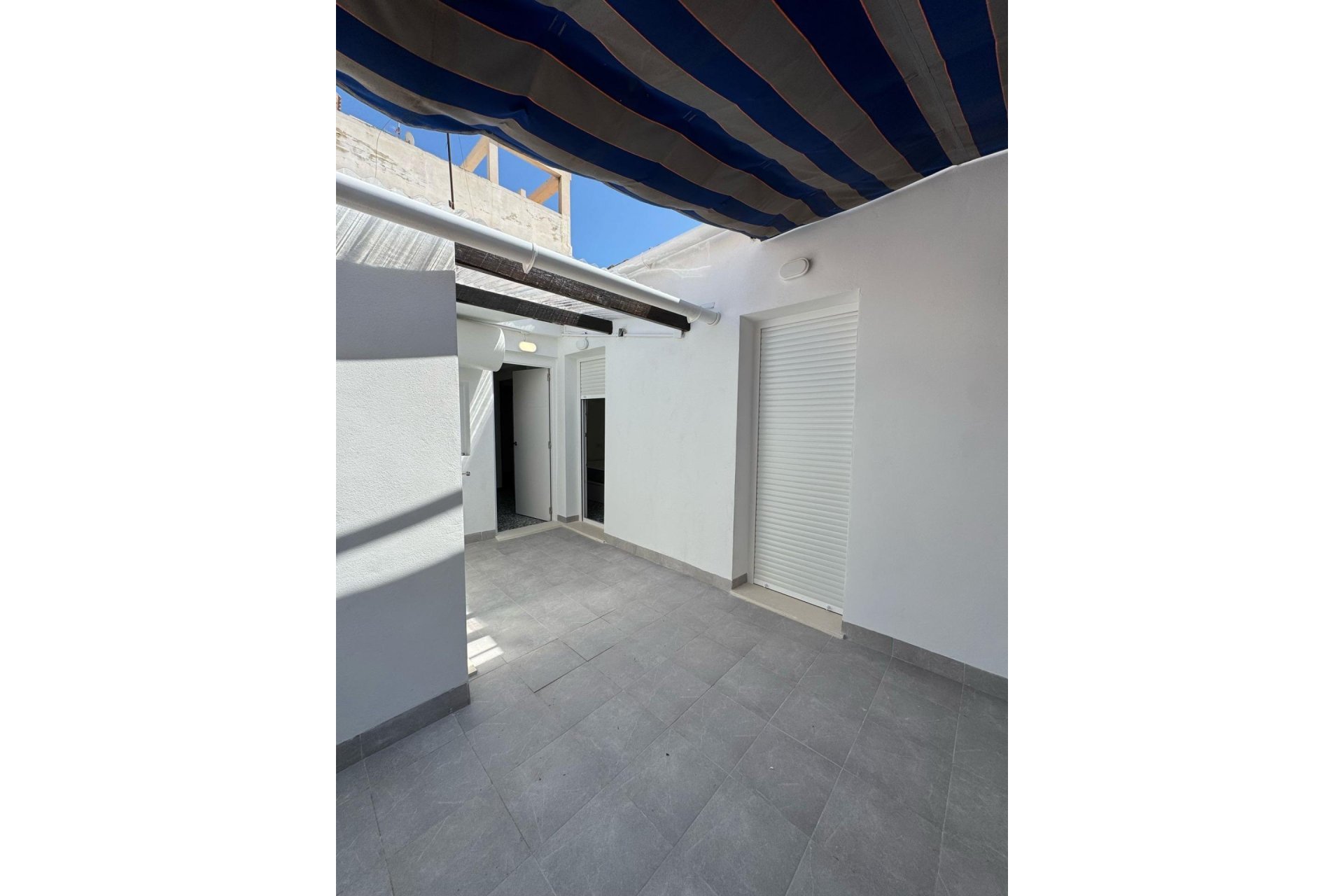 Herverkoop - Apartamento -
Torrevieja - Centro