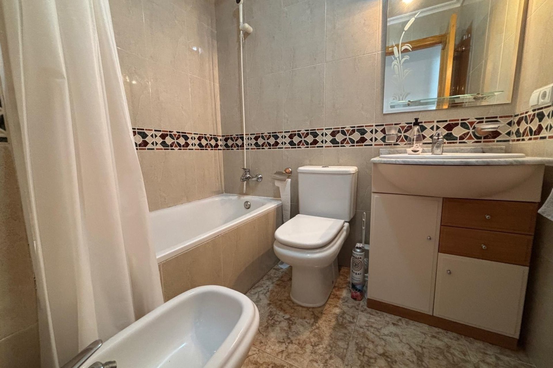 Herverkoop - Apartamento -
Torrevieja - Playa del Cura