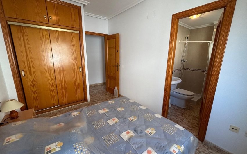 Herverkoop - Apartamento -
Torrevieja - Playa del Cura