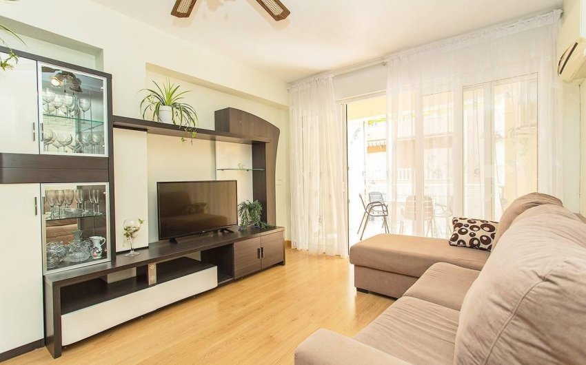 Herverkoop - Apartamento -
Torrevieja - Playa del Cura