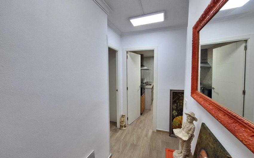 Herverkoop - Apartamento -
Torrevieja - Playa del Cura