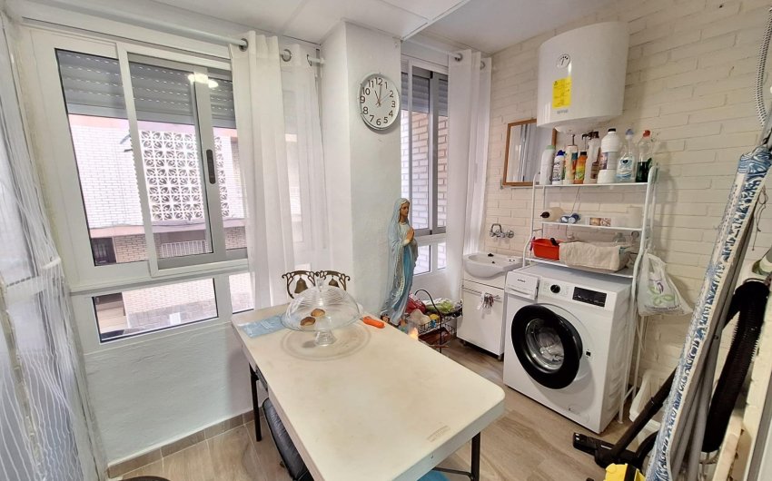 Herverkoop - Apartamento -
Torrevieja - Playa del Cura