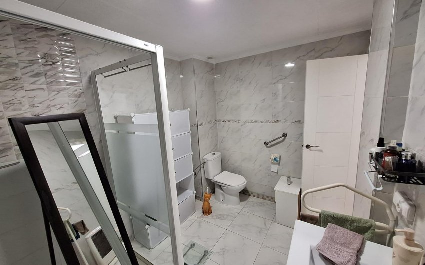 Herverkoop - Apartamento -
Torrevieja - Playa del Cura