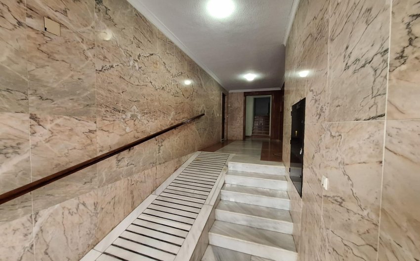 Herverkoop - Apartamento -
Torrevieja - Playa del Cura