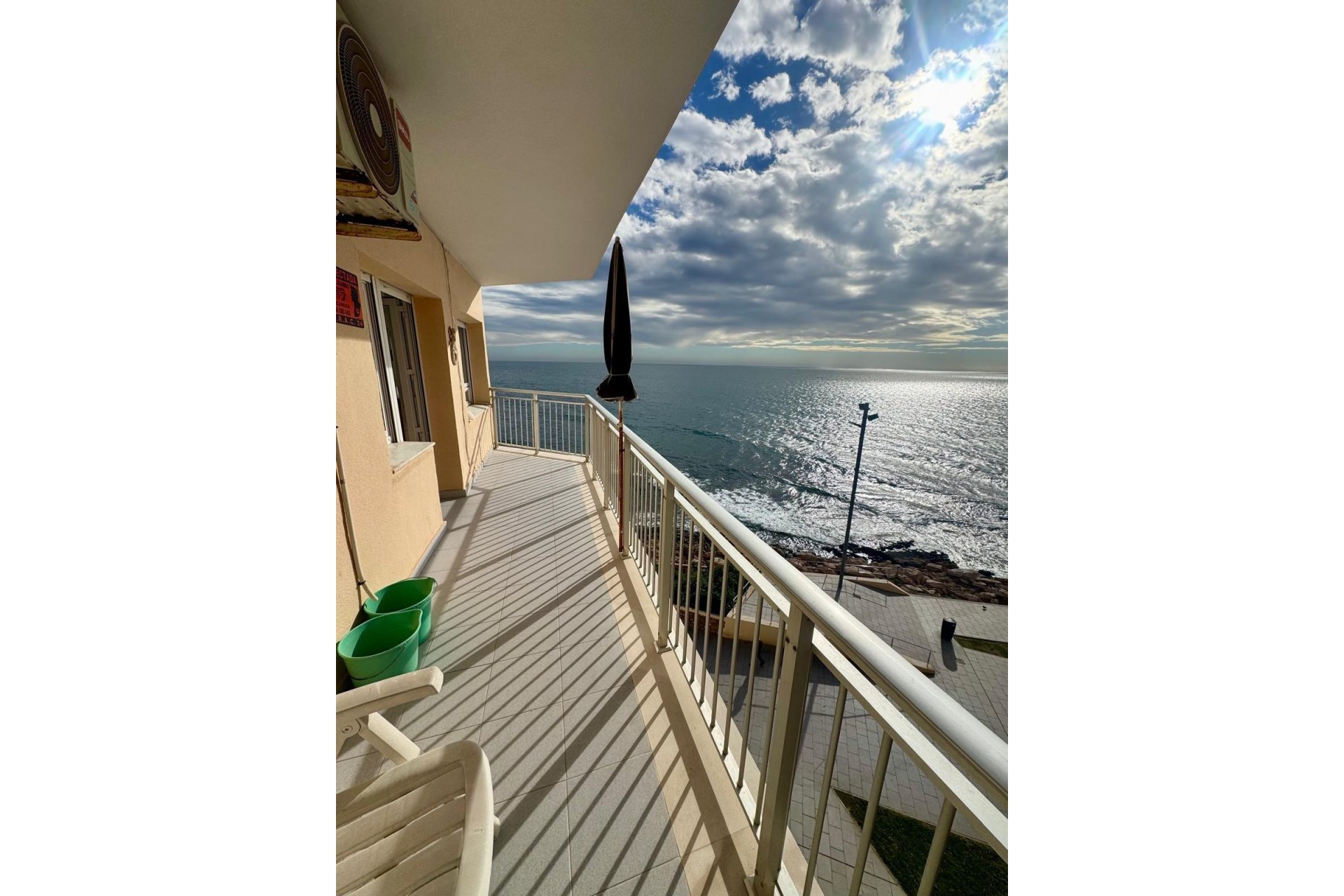 Herverkoop - Apartamento -
Torrevieja - Playa del Cura