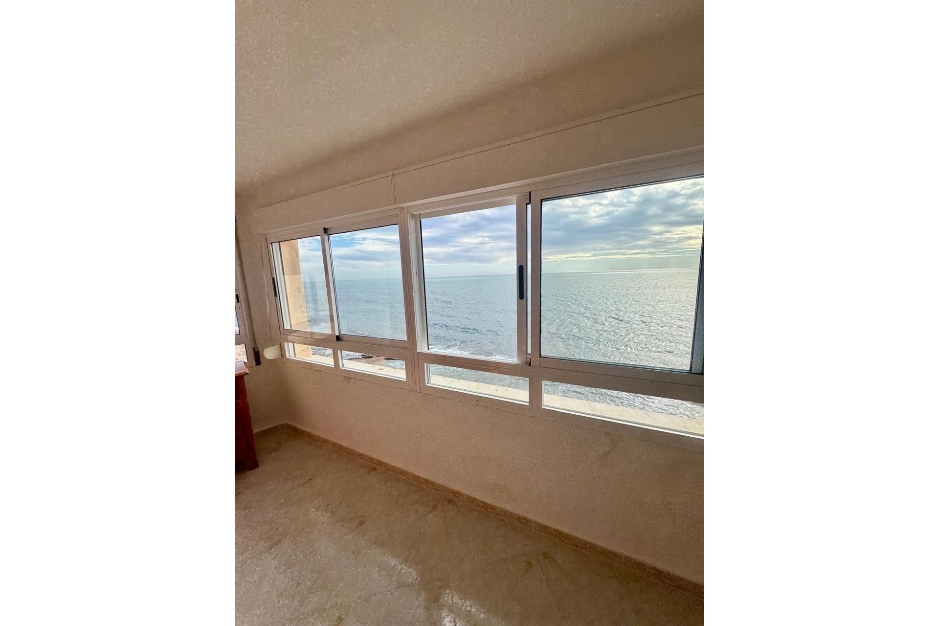 Herverkoop - Apartamento -
Torrevieja - Playa del Cura