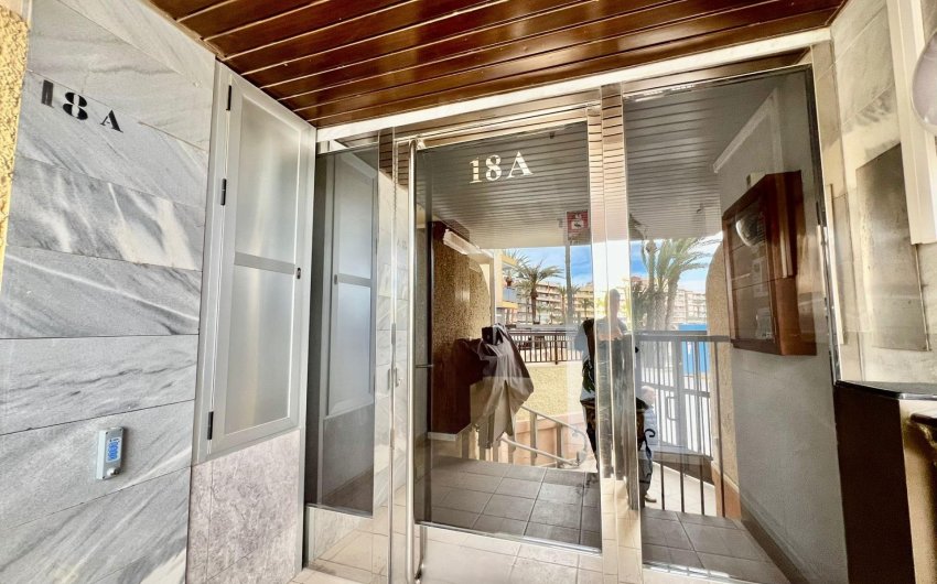 Herverkoop - Apartamento -
Torrevieja - Playa del Cura