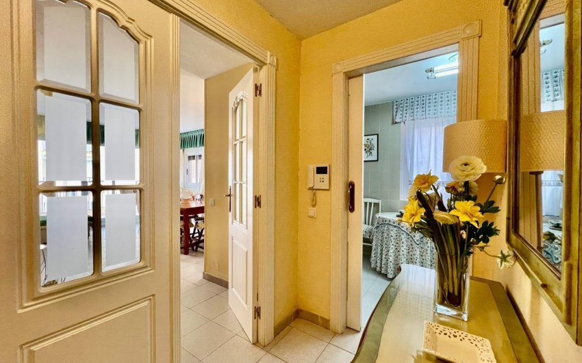 Herverkoop - Apartamento -
Torrevieja - Playa del Cura