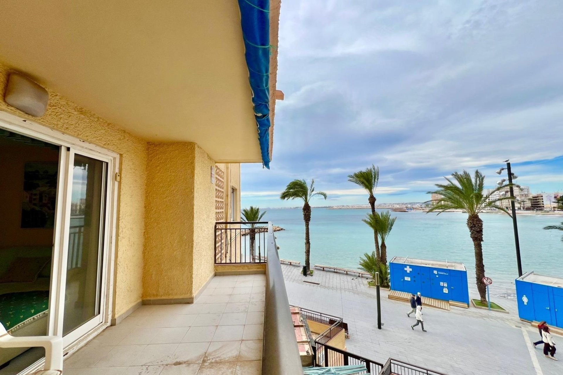 Herverkoop - Apartamento -
Torrevieja - Playa del Cura