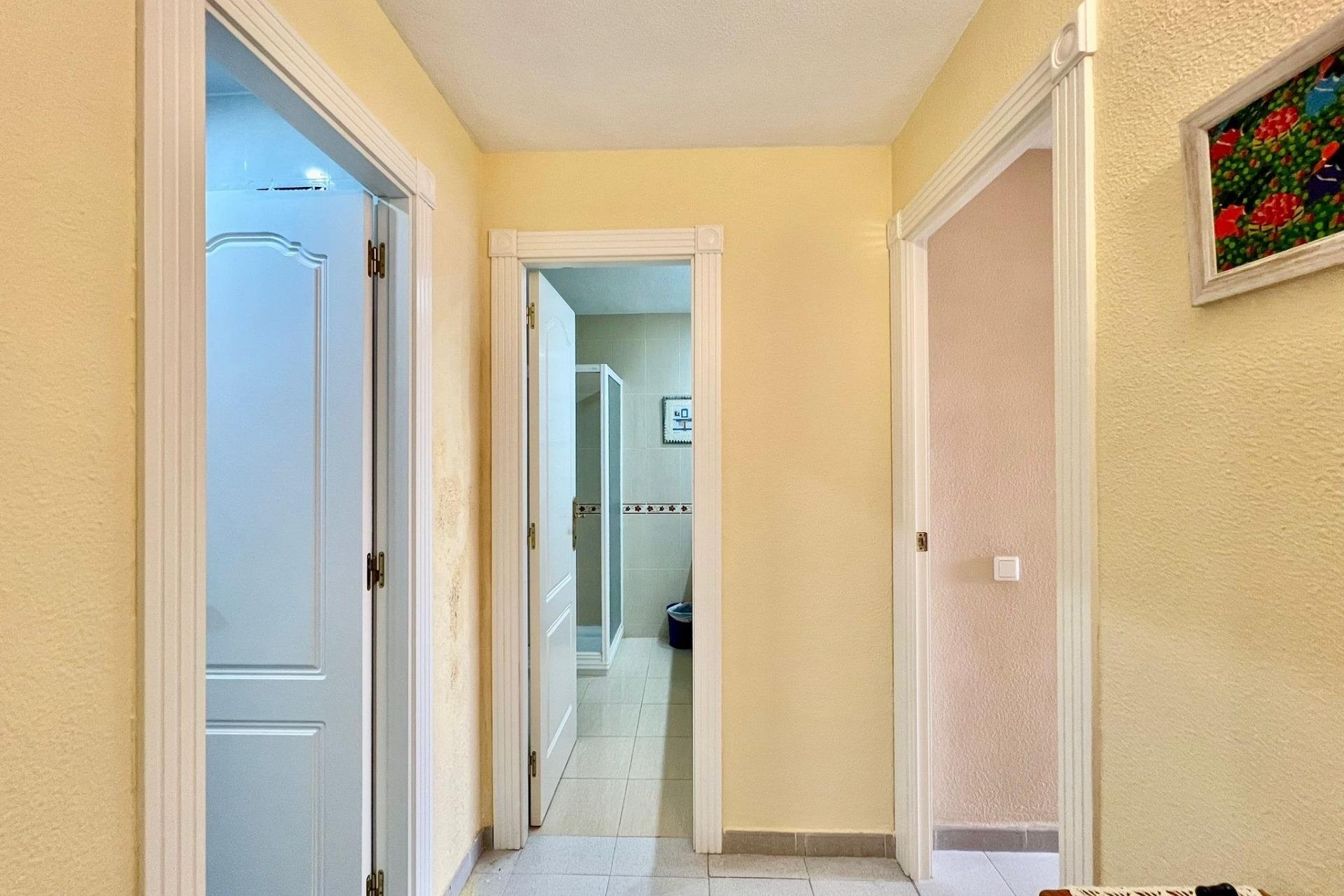 Herverkoop - Apartamento -
Torrevieja - Playa del Cura