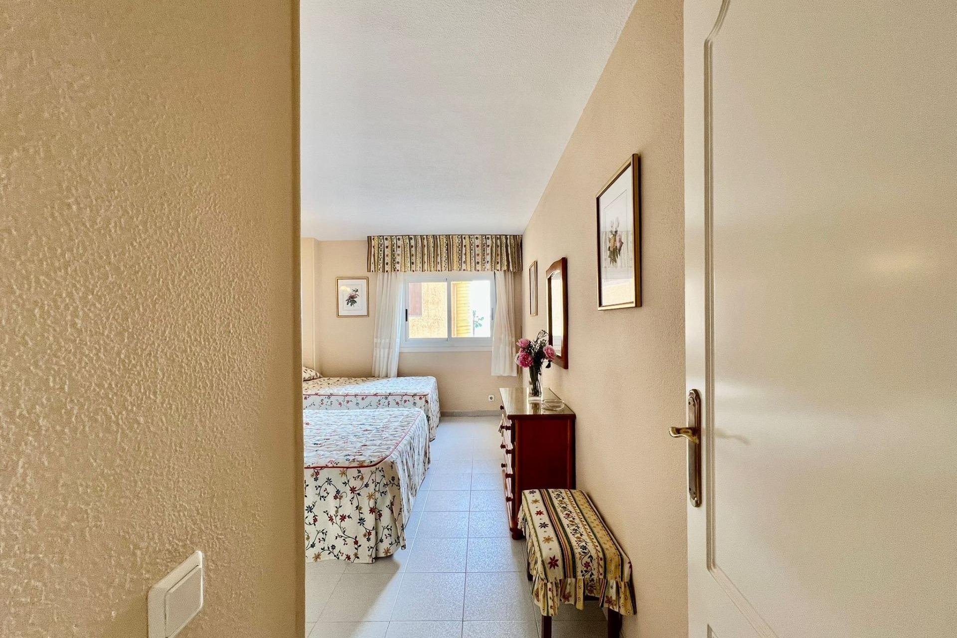 Herverkoop - Apartamento -
Torrevieja - Playa del Cura