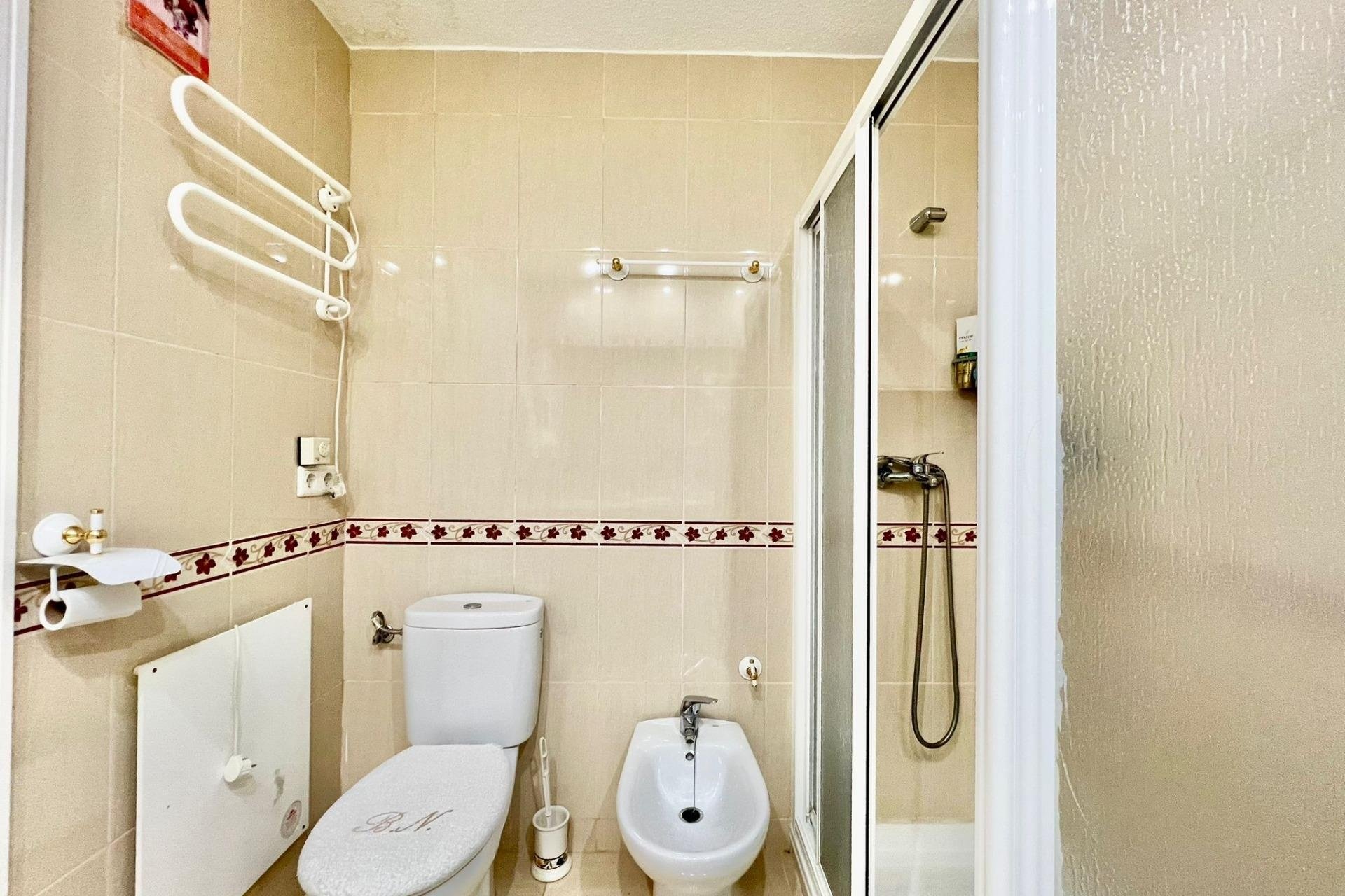 Herverkoop - Apartamento -
Torrevieja - Playa del Cura