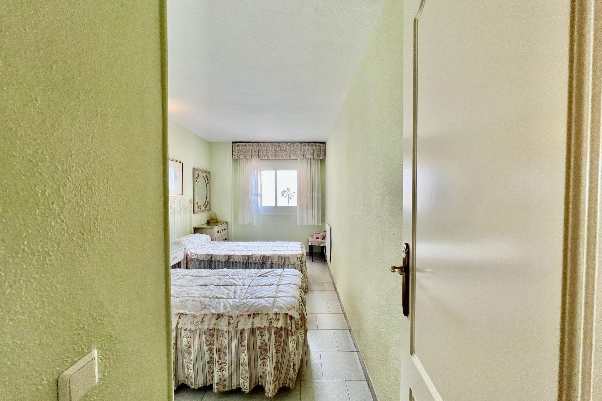 Herverkoop - Apartamento -
Torrevieja - Playa del Cura