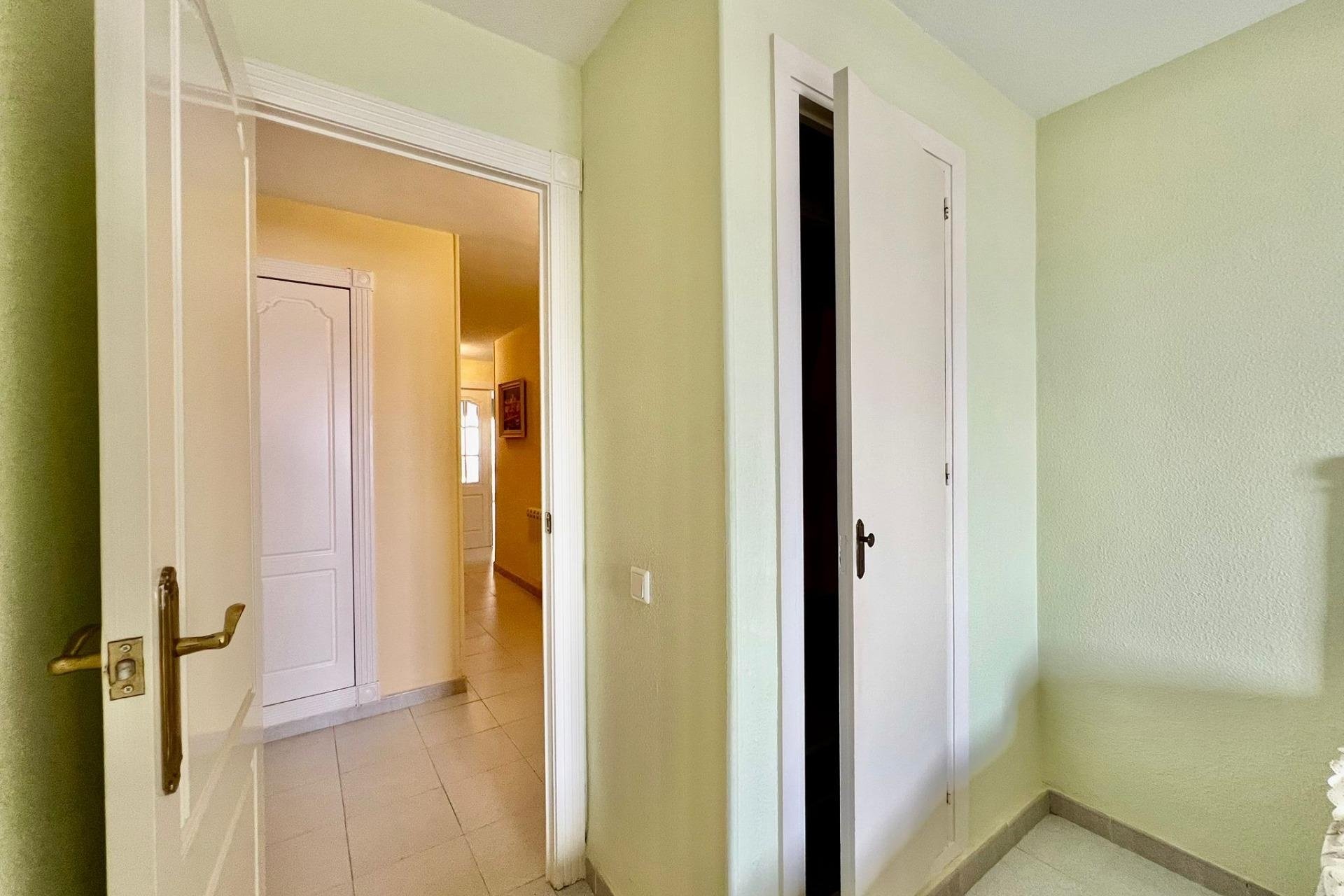 Herverkoop - Apartamento -
Torrevieja - Playa del Cura