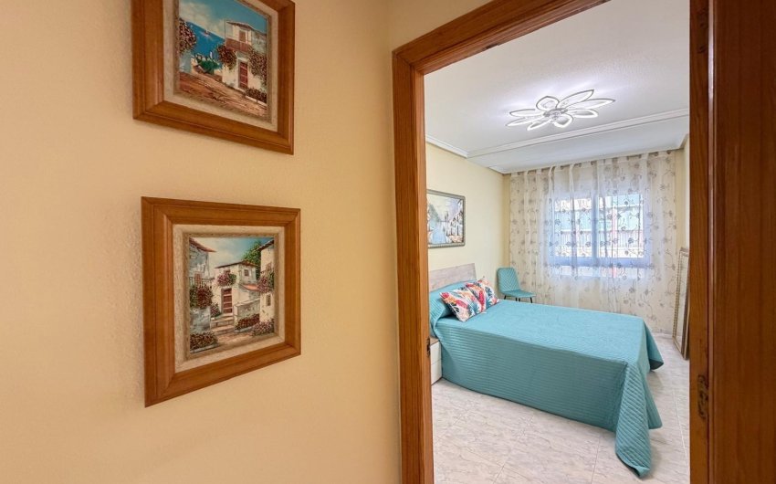 Herverkoop - Apartamento -
Torrevieja - Playa del Cura