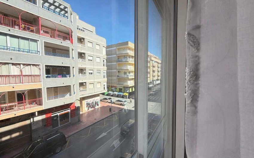 Herverkoop - Apartamento -
Torrevieja - Playa del Cura