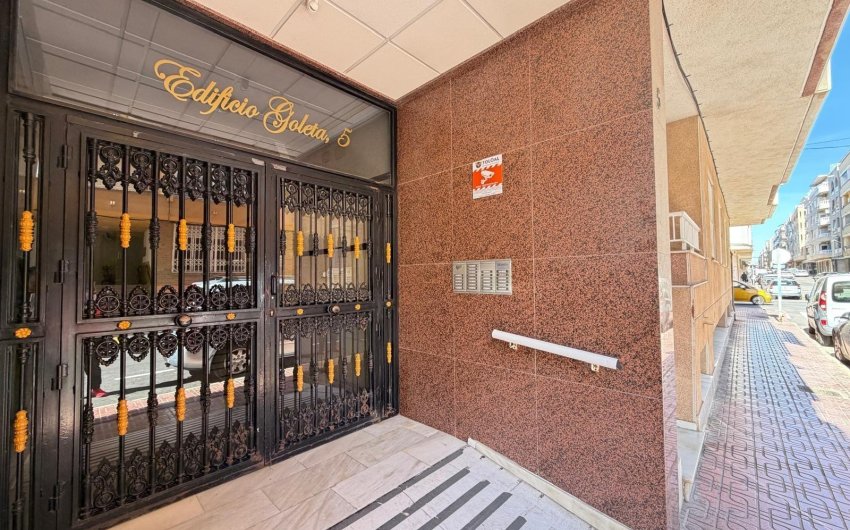 Herverkoop - Apartamento -
Torrevieja - Playa del Cura