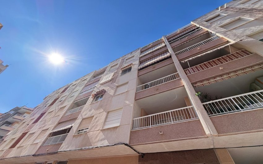 Herverkoop - Apartamento -
Torrevieja - Playa del Cura