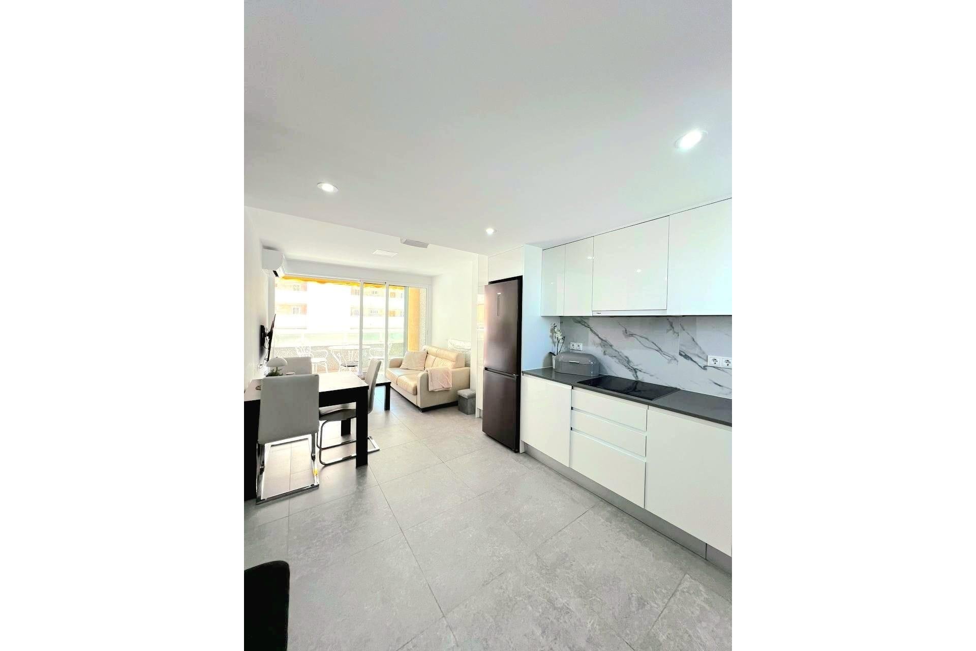 Herverkoop - Apartamento -
Torrevieja - Playa del Cura