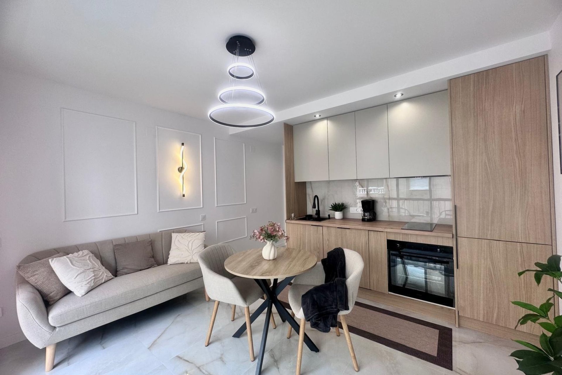 Herverkoop - Apartamento -
Torrevieja - Playa del Cura