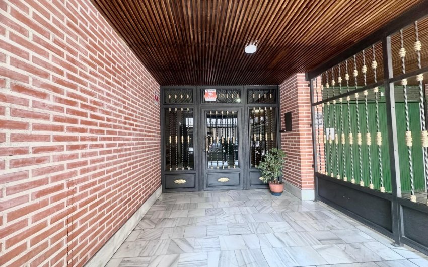 Herverkoop - Apartamento -
Torrevieja - Playa del Cura