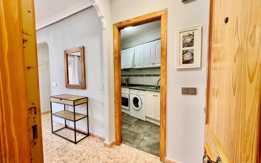 Herverkoop - Apartamento -
Torrevieja - Playa del Cura