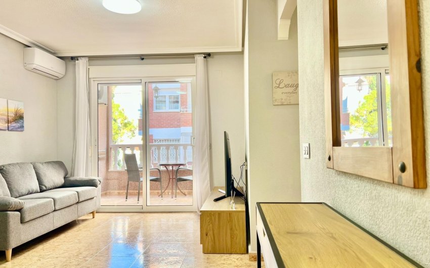 Herverkoop - Apartamento -
Torrevieja - Playa del Cura