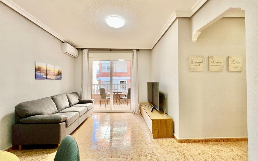 Herverkoop - Apartamento -
Torrevieja - Playa del Cura