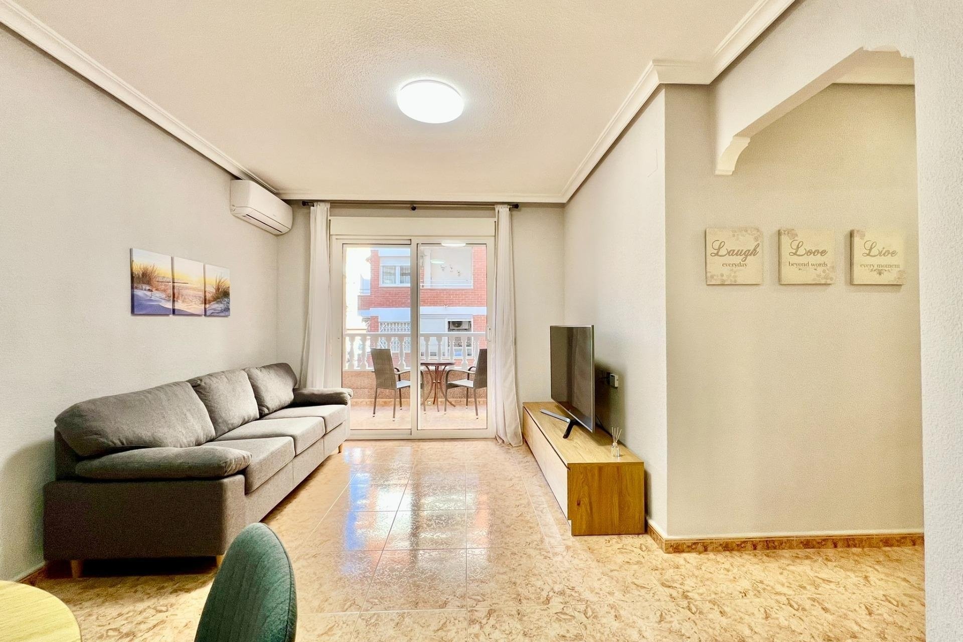 Herverkoop - Apartamento -
Torrevieja - Playa del Cura