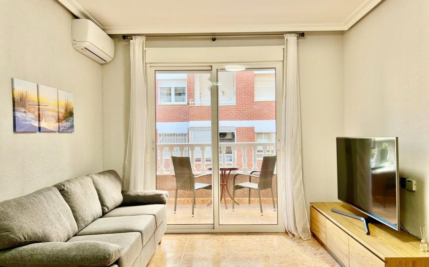 Herverkoop - Apartamento -
Torrevieja - Playa del Cura