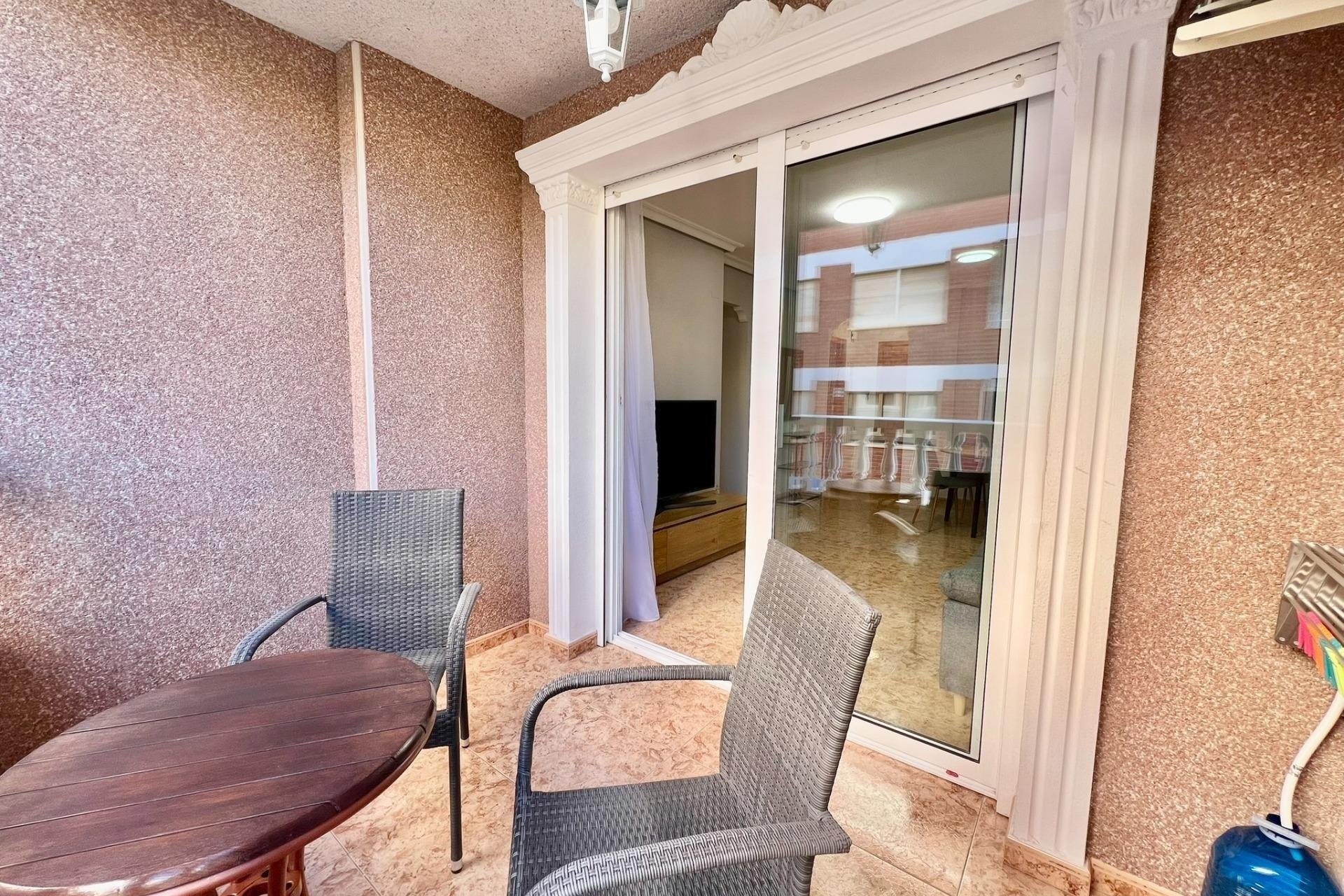 Herverkoop - Apartamento -
Torrevieja - Playa del Cura