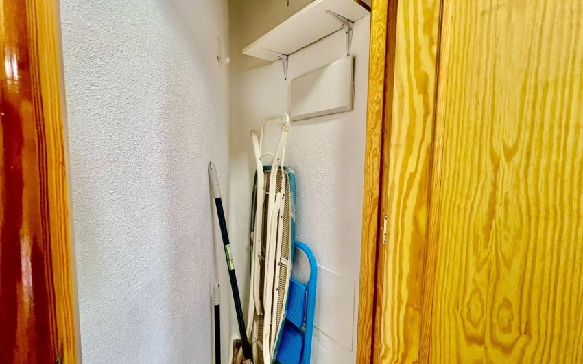 Herverkoop - Apartamento -
Torrevieja - Playa del Cura