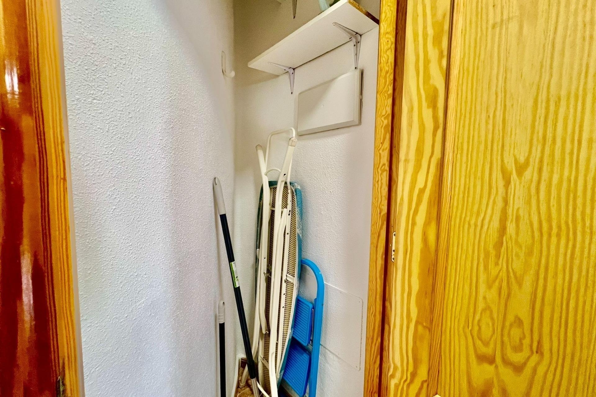 Herverkoop - Apartamento -
Torrevieja - Playa del Cura
