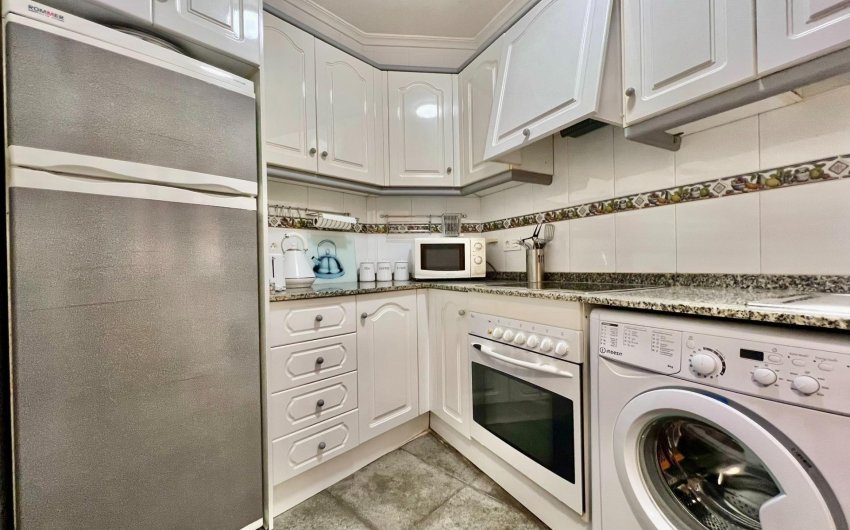 Herverkoop - Apartamento -
Torrevieja - Playa del Cura