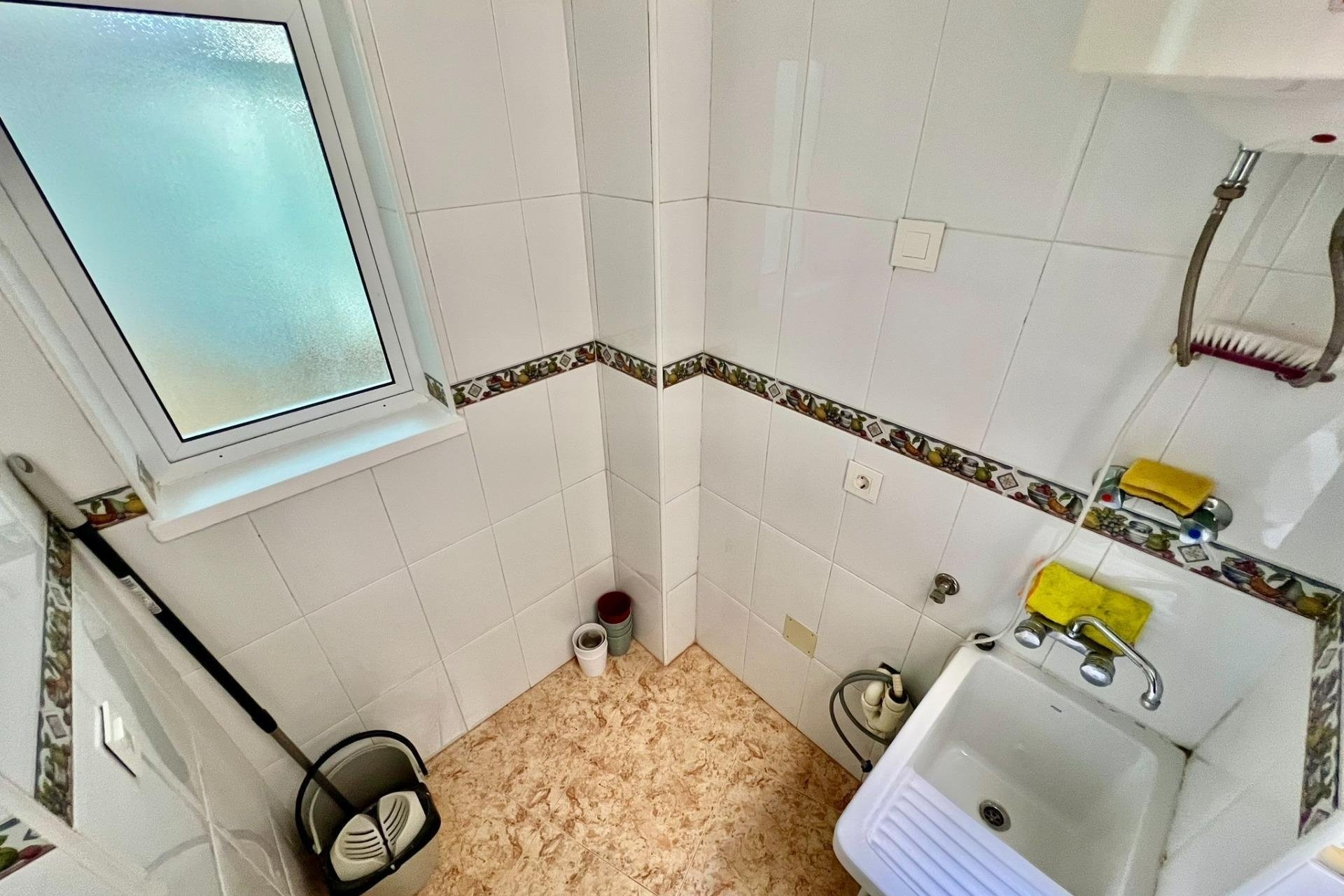 Herverkoop - Apartamento -
Torrevieja - Playa del Cura