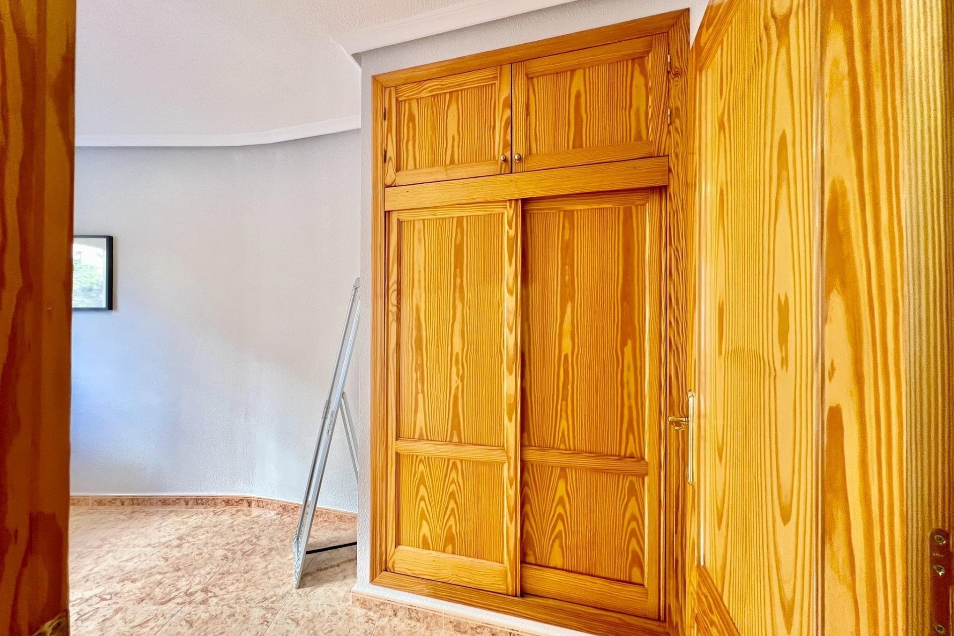 Herverkoop - Apartamento -
Torrevieja - Playa del Cura