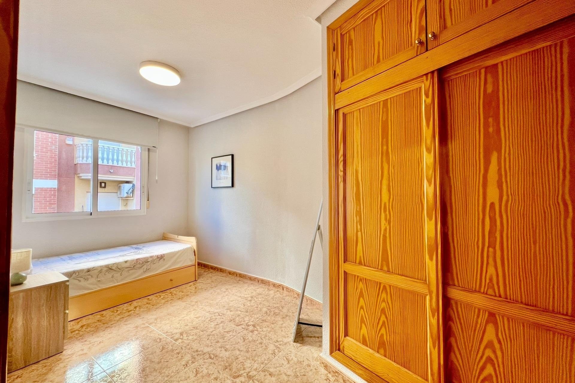 Herverkoop - Apartamento -
Torrevieja - Playa del Cura