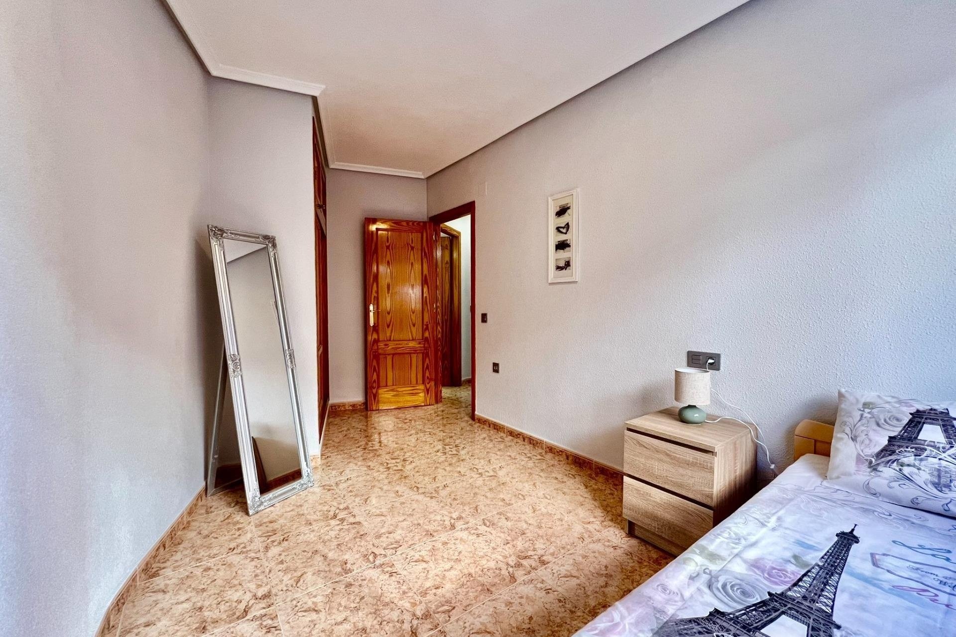 Herverkoop - Apartamento -
Torrevieja - Playa del Cura